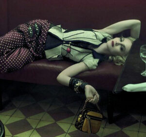 Louis Vuitton Madonna 05